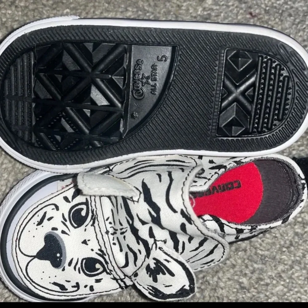 Toddler White tiger converse